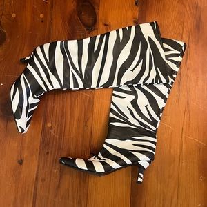 Zebra print knee high boots 🤍